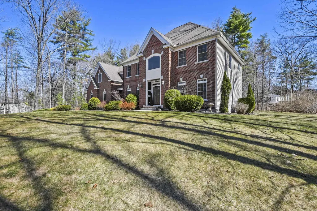 20 Welch Road Londonderry NH 03053