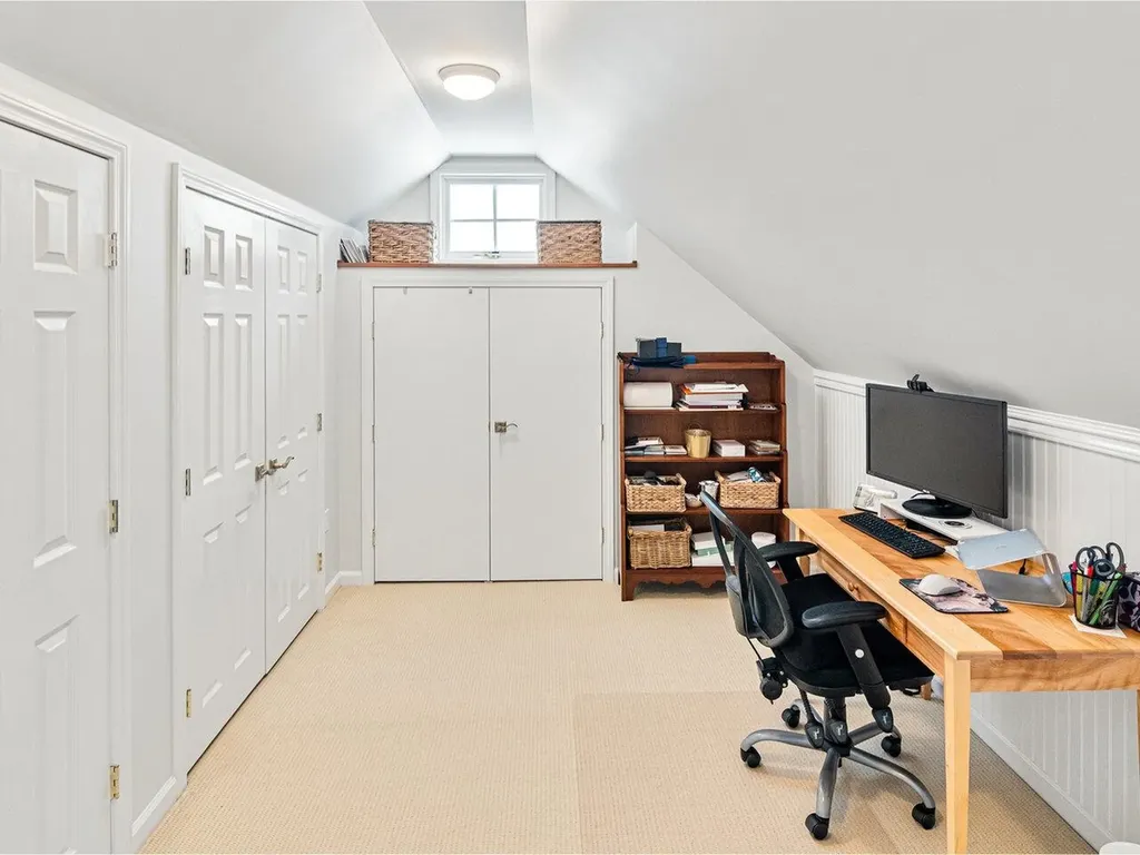 16 Wildwood Court Shelburne VT 05482