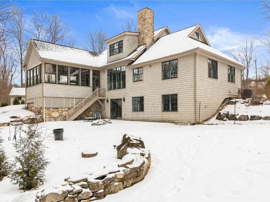 16 Wildwood Court Shelburne VT 05482