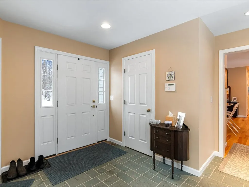 16 Wildwood Court Shelburne VT 05482