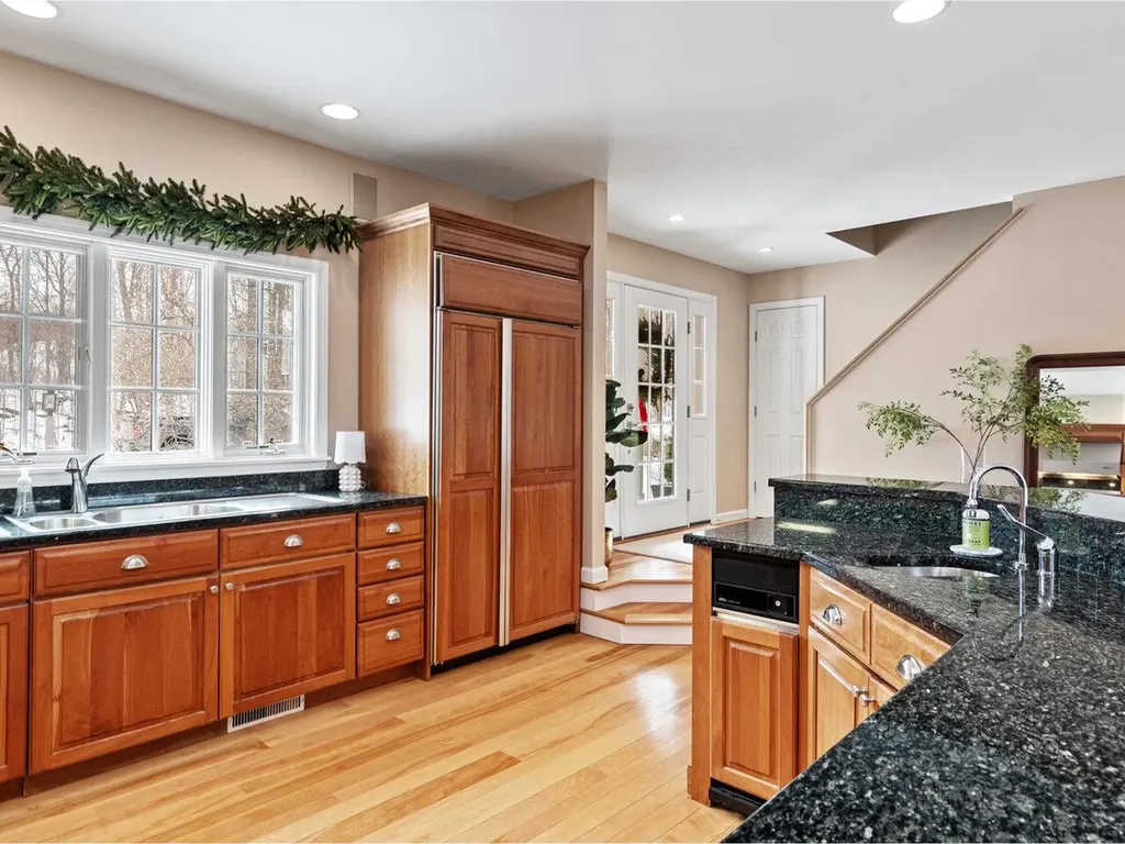 16 Wildwood Court Shelburne VT 05482