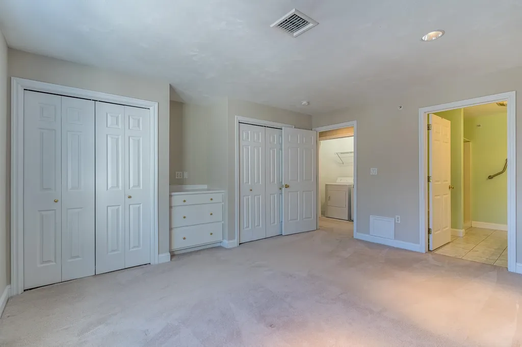 1 Sterling Hill Lane Exeter NH 03833