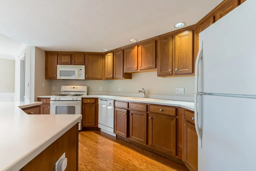 1 Sterling Hill Lane Exeter NH 03833