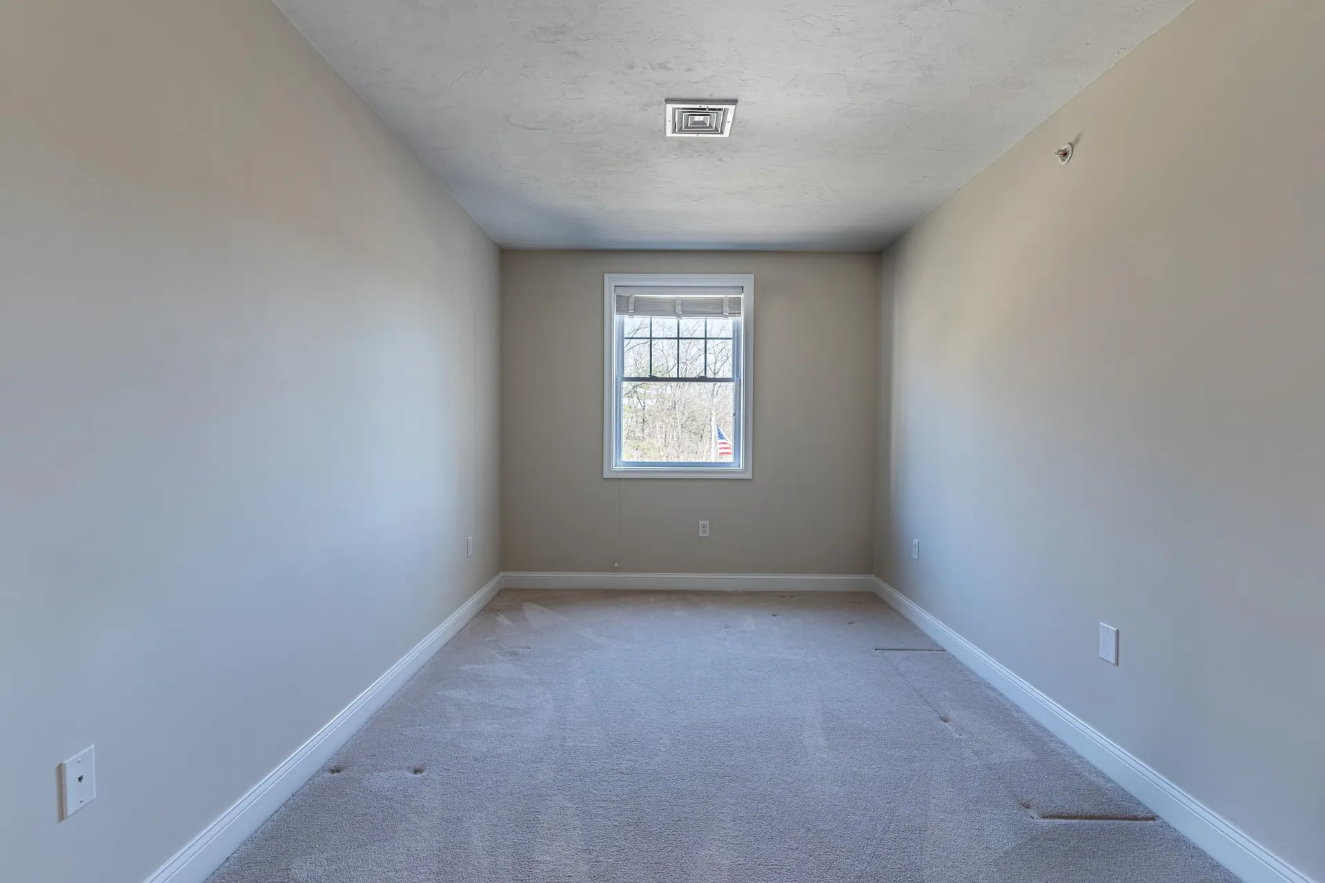 1 Sterling Hill Lane Exeter NH 03833