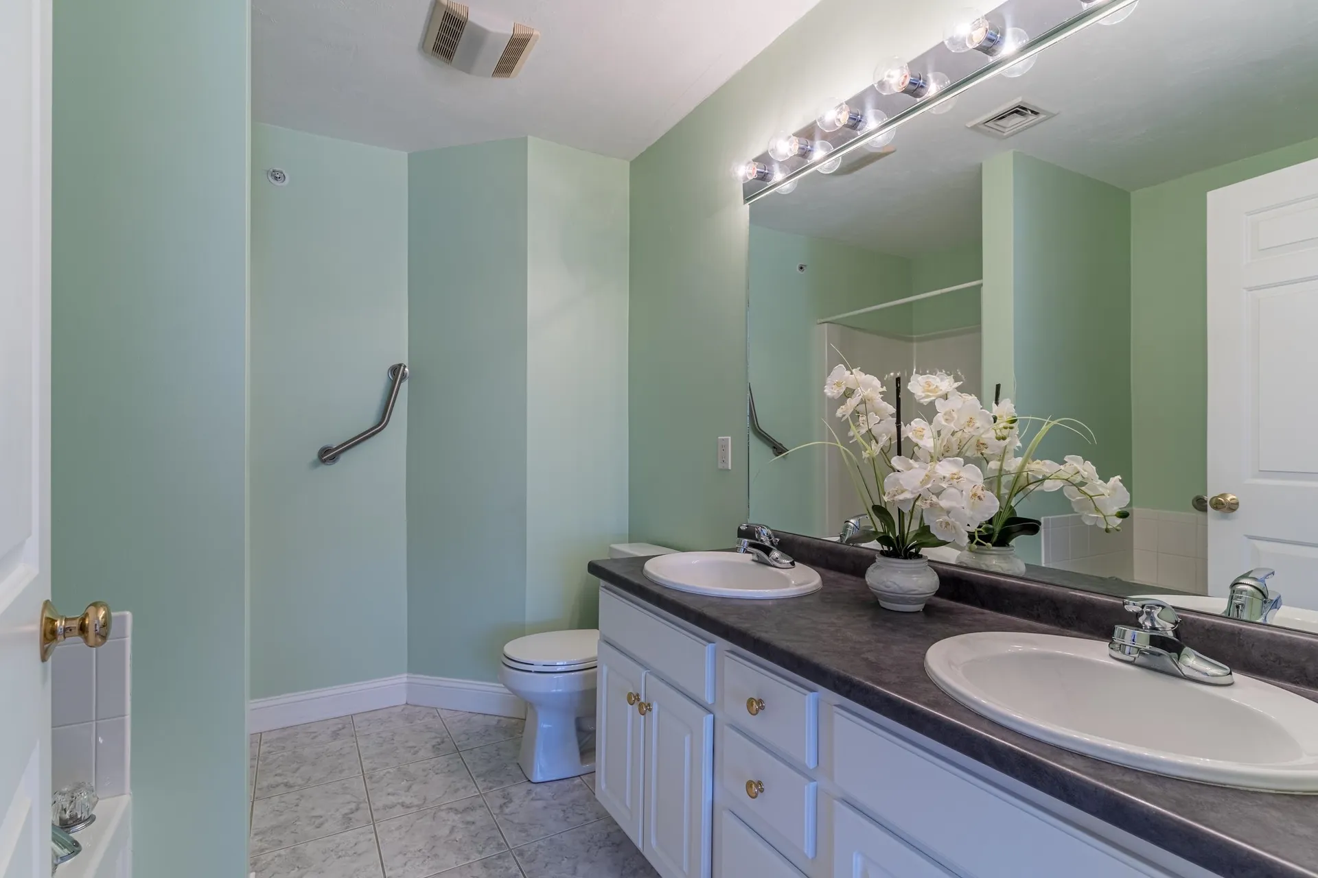 1 Sterling Hill Lane Exeter NH 03833