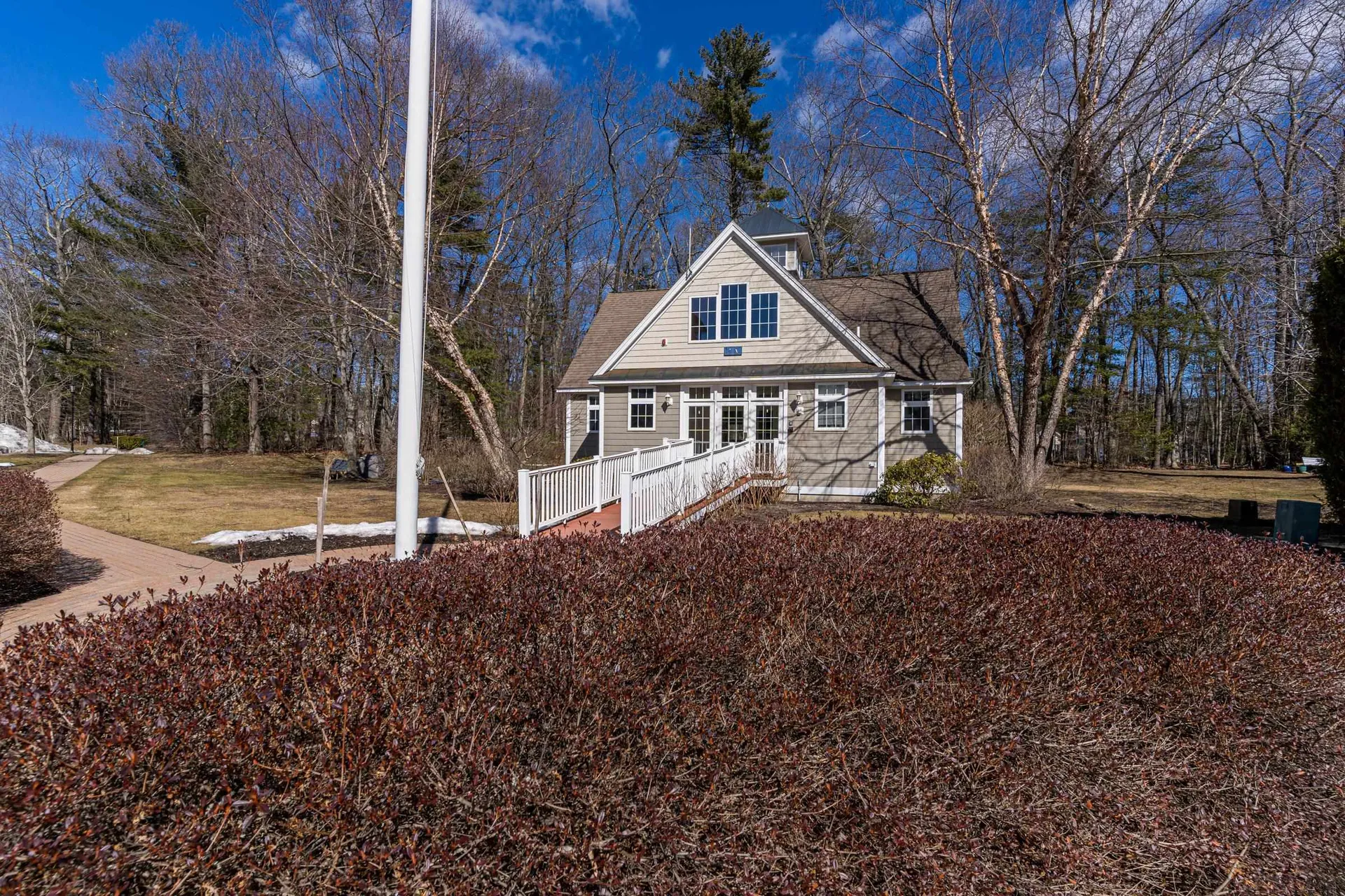 1 Sterling Hill Lane Exeter NH 03833