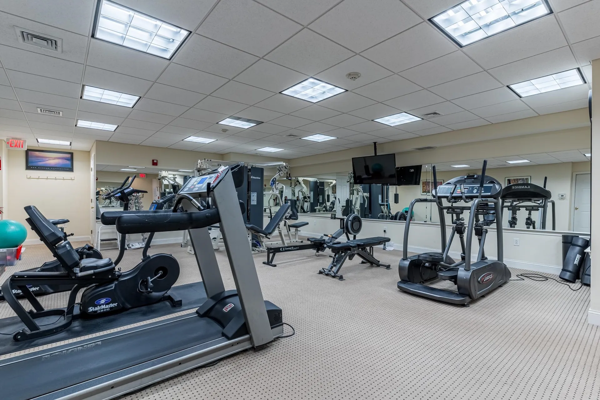 1 Sterling Hill Lane Exeter NH 03833