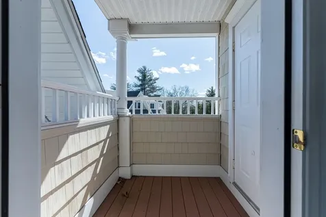 1 Sterling Hill Lane Exeter NH 03833