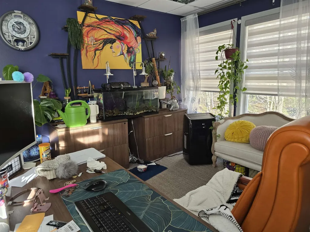 276 Newport Road New London NH 03257