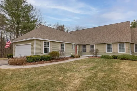 88 Risloves Way Fremont NH 03044