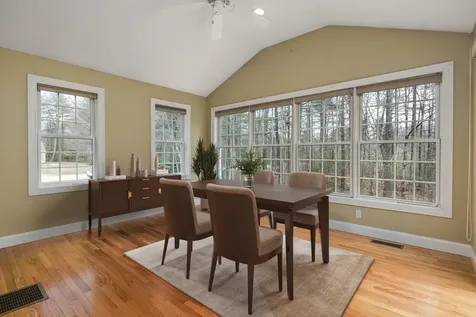 88 Risloves Way Fremont NH 03044