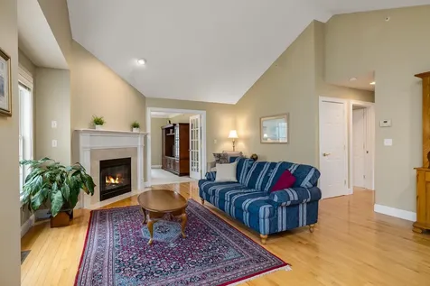 88 Risloves Way Fremont NH 03044