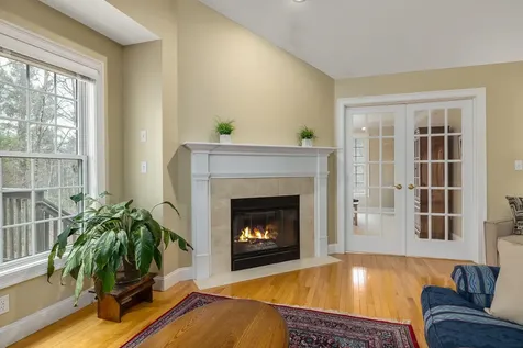 88 Risloves Way Fremont NH 03044