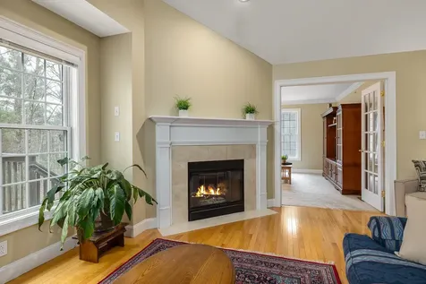 88 Risloves Way Fremont NH 03044