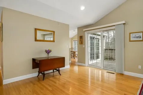 88 Risloves Way Fremont NH 03044