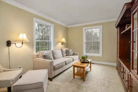 88 Risloves Way Fremont NH 03044