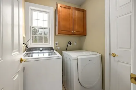 88 Risloves Way Fremont NH 03044