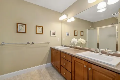 88 Risloves Way Fremont NH 03044