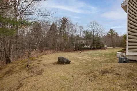 88 Risloves Way Fremont NH 03044