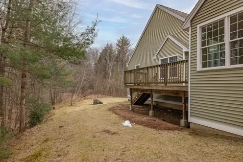 88 Risloves Way Fremont NH 03044