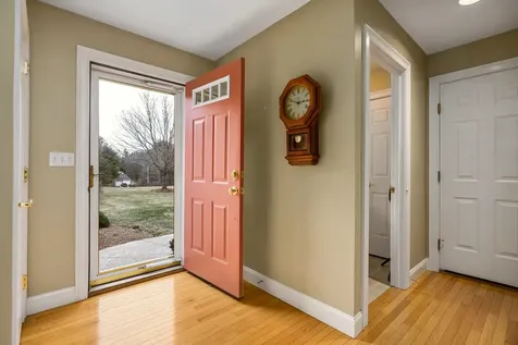 88 Risloves Way Fremont NH 03044