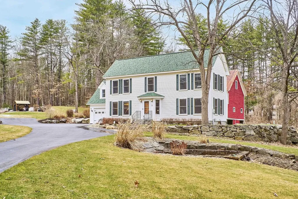 7 Ries Drive Merrimack NH 03054