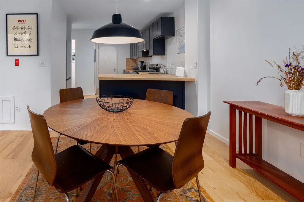 10 Lake Forest Drive Burlington VT 05401