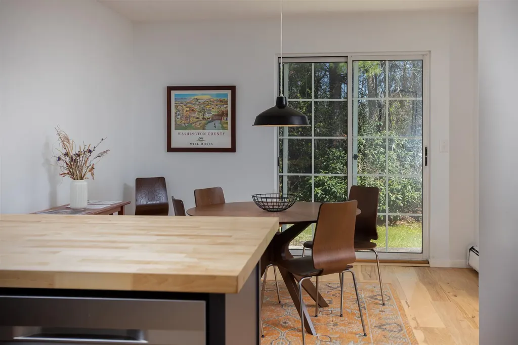 10 Lake Forest Drive Burlington VT 05401