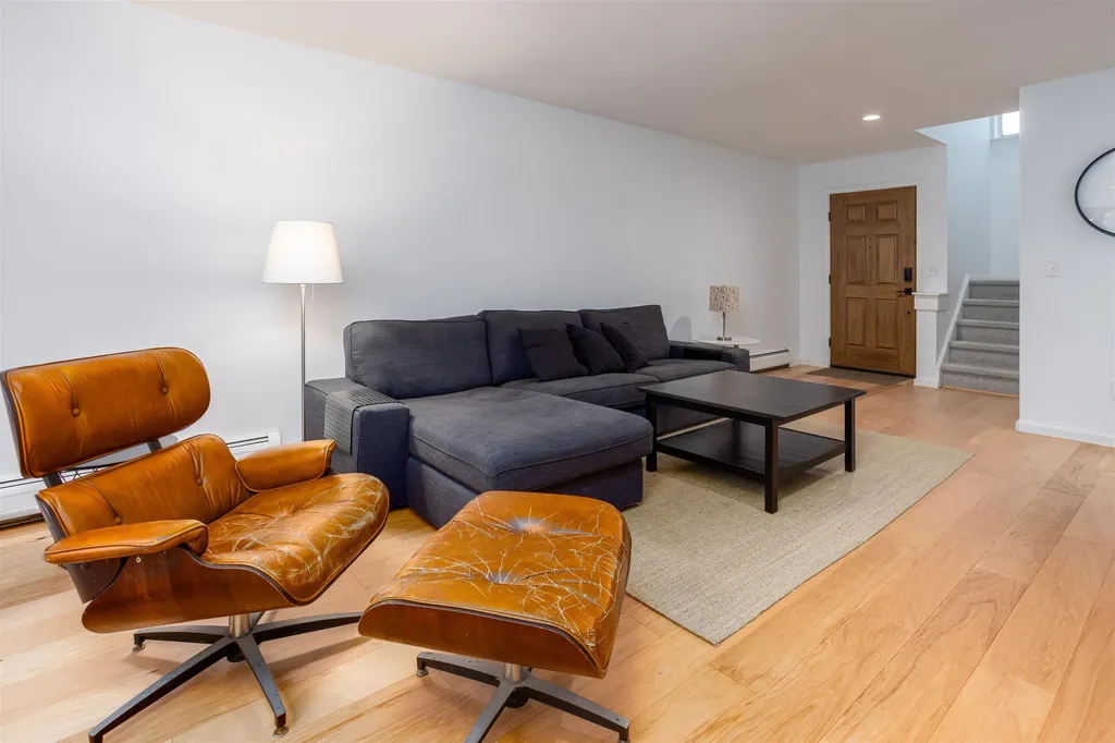 10 Lake Forest Drive Burlington VT 05401