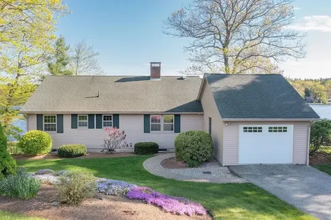 1047 Dover Road Epsom NH 03234