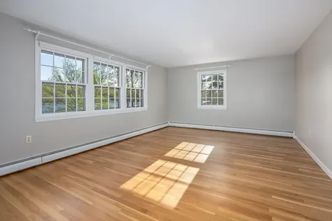 1047 Dover Road Epsom NH 03234