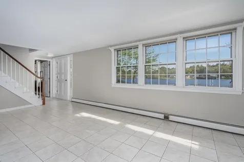 1047 Dover Road Epsom NH 03234