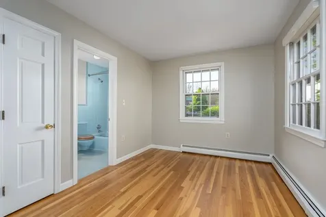 1047 Dover Road Epsom NH 03234