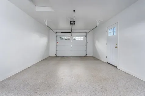 1047 Dover Road Epsom NH 03234