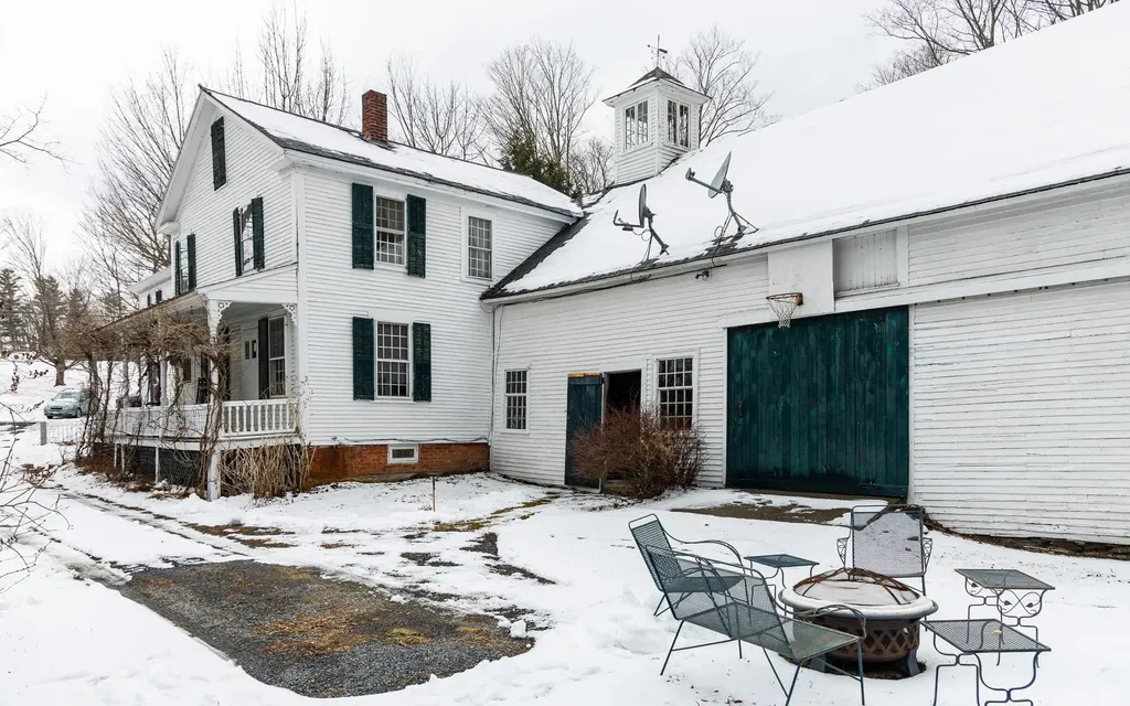 10 Cold Pond Road Acworth NH 03601