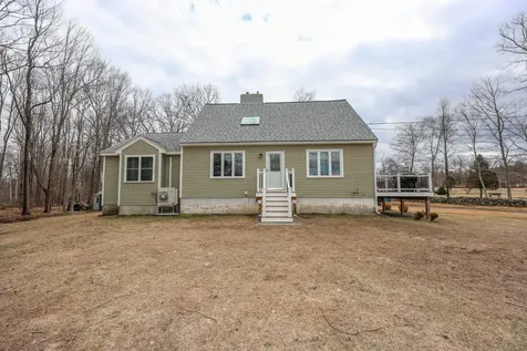 13 Wells Village Road Chester NH 03036