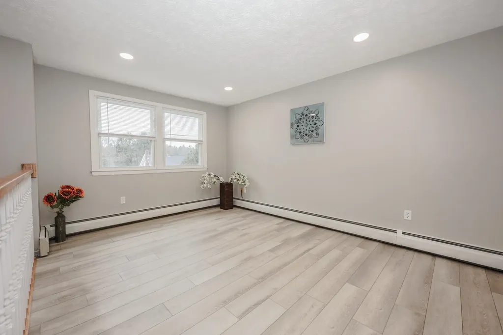 355 Phillip Street Manchester NH 03102
