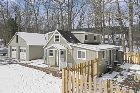 9 Foster Circle Enfield NH 03748