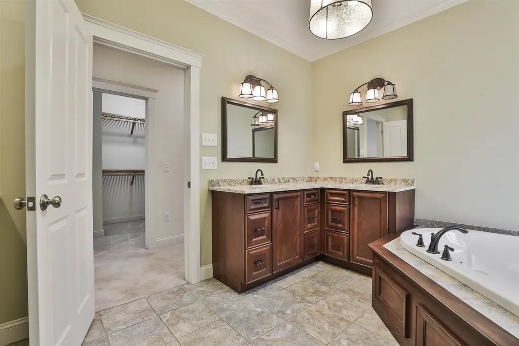 99 Pulpit Road Bedford NH 03110