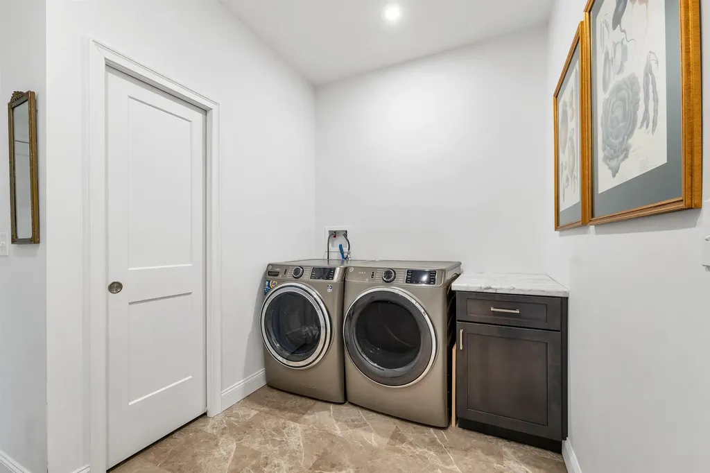 7 John Hardie Way Chichester NH 03234