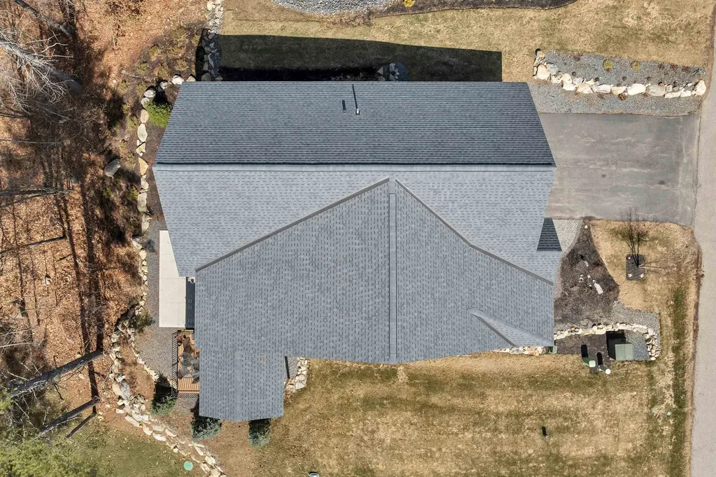 7 John Hardie Way Chichester NH 03234