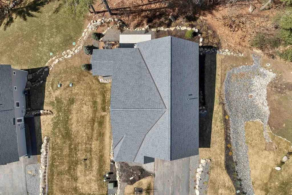 7 John Hardie Way Chichester NH 03234