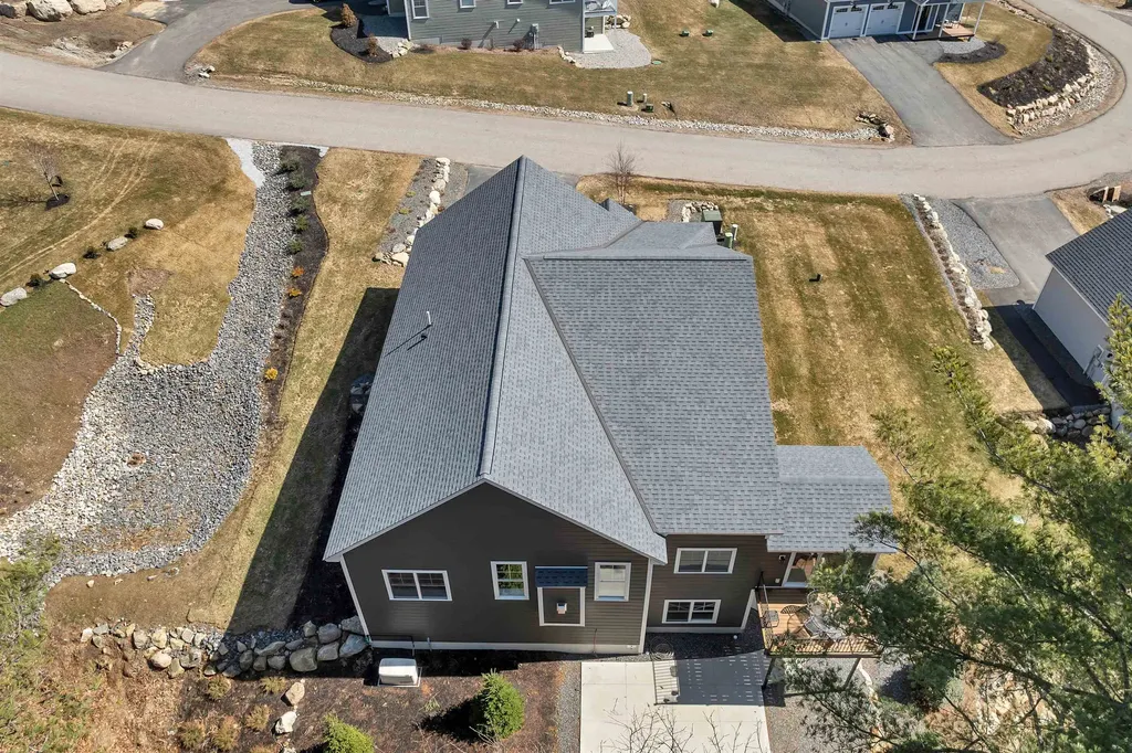 7 John Hardie Way Chichester NH 03234