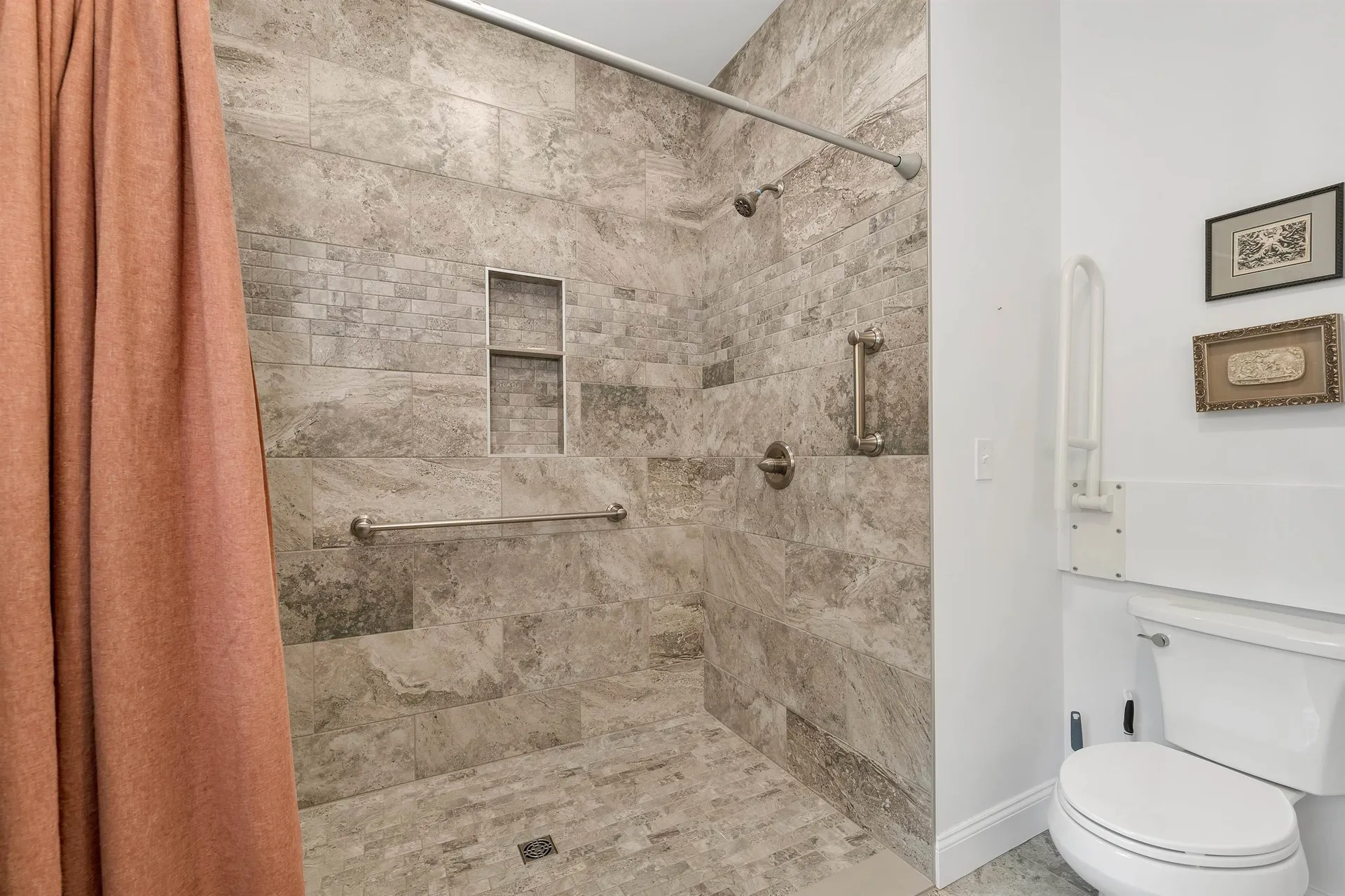 7 John Hardie Way Chichester NH 03234