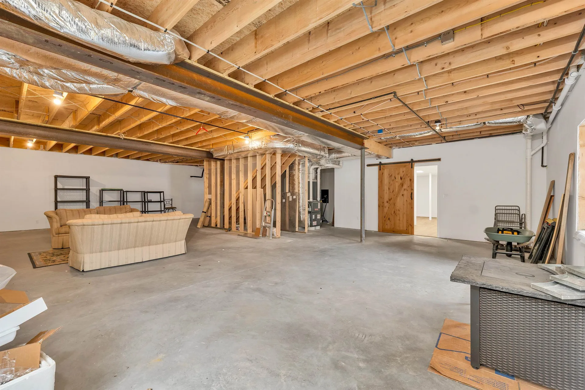 7 John Hardie Way Chichester NH 03234