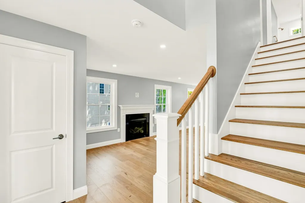 10 Banner Drive Dover NH 03820