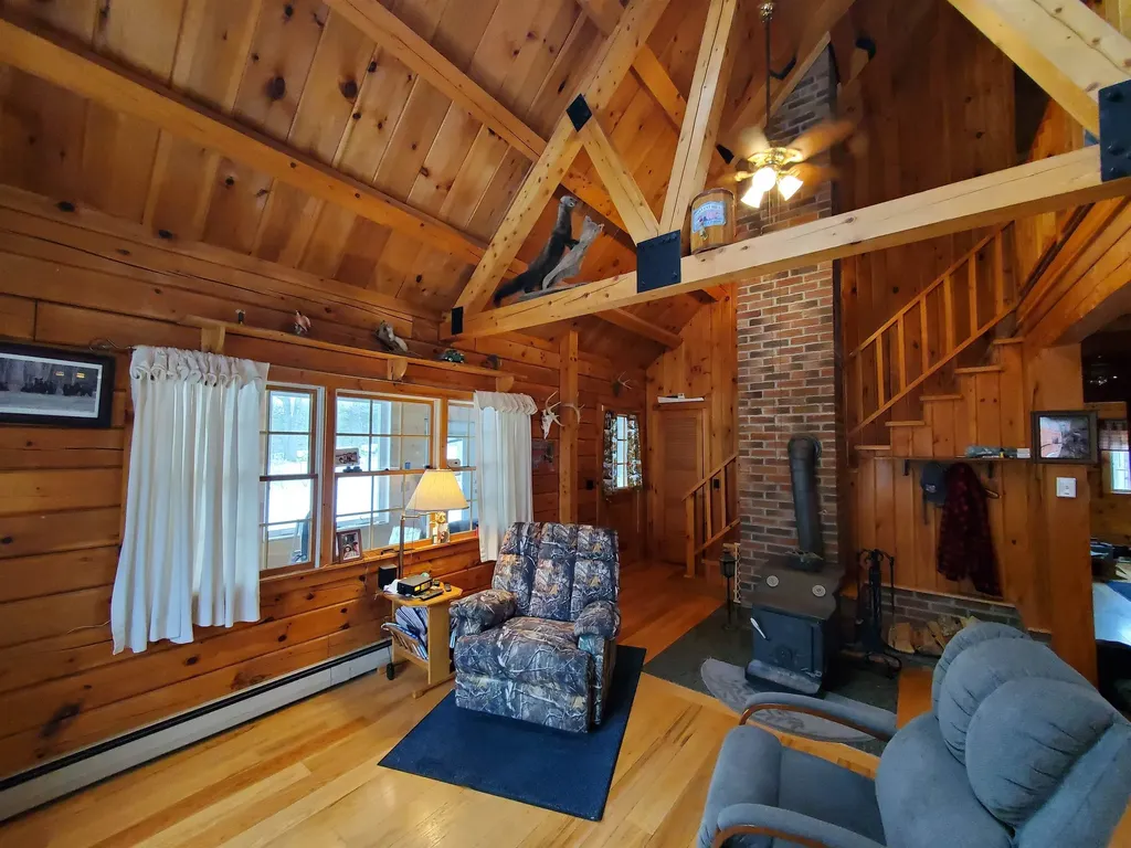 52 Oak Hill Road Enfield NH 03748