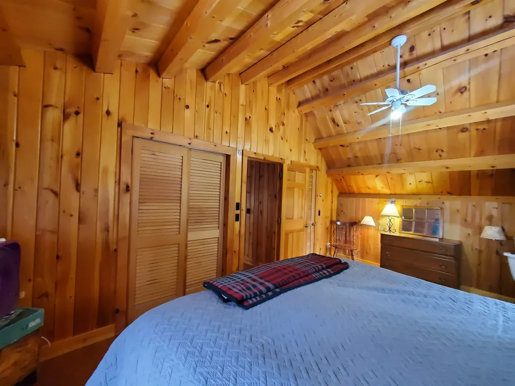 52 Oak Hill Road Enfield NH 03748