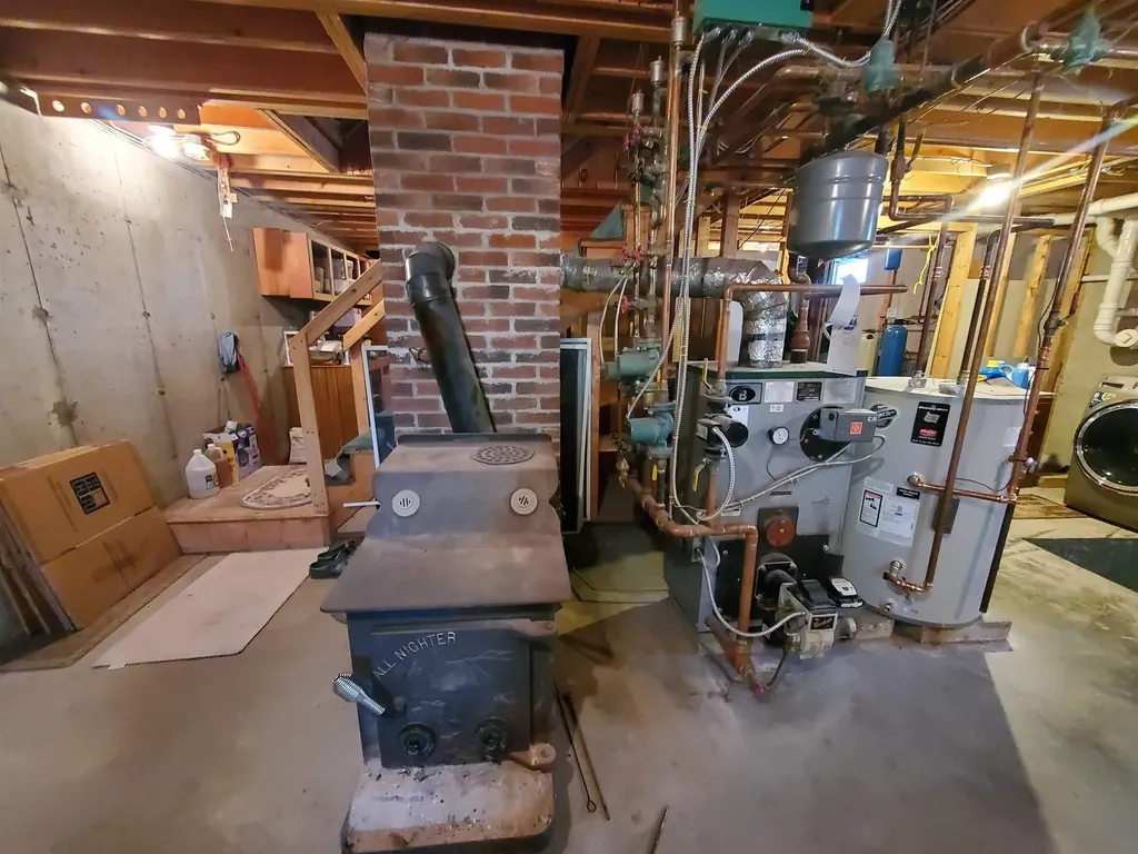 52 Oak Hill Road Enfield NH 03748