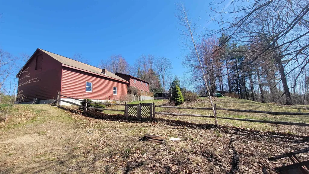 52 Oak Hill Road Enfield NH 03748